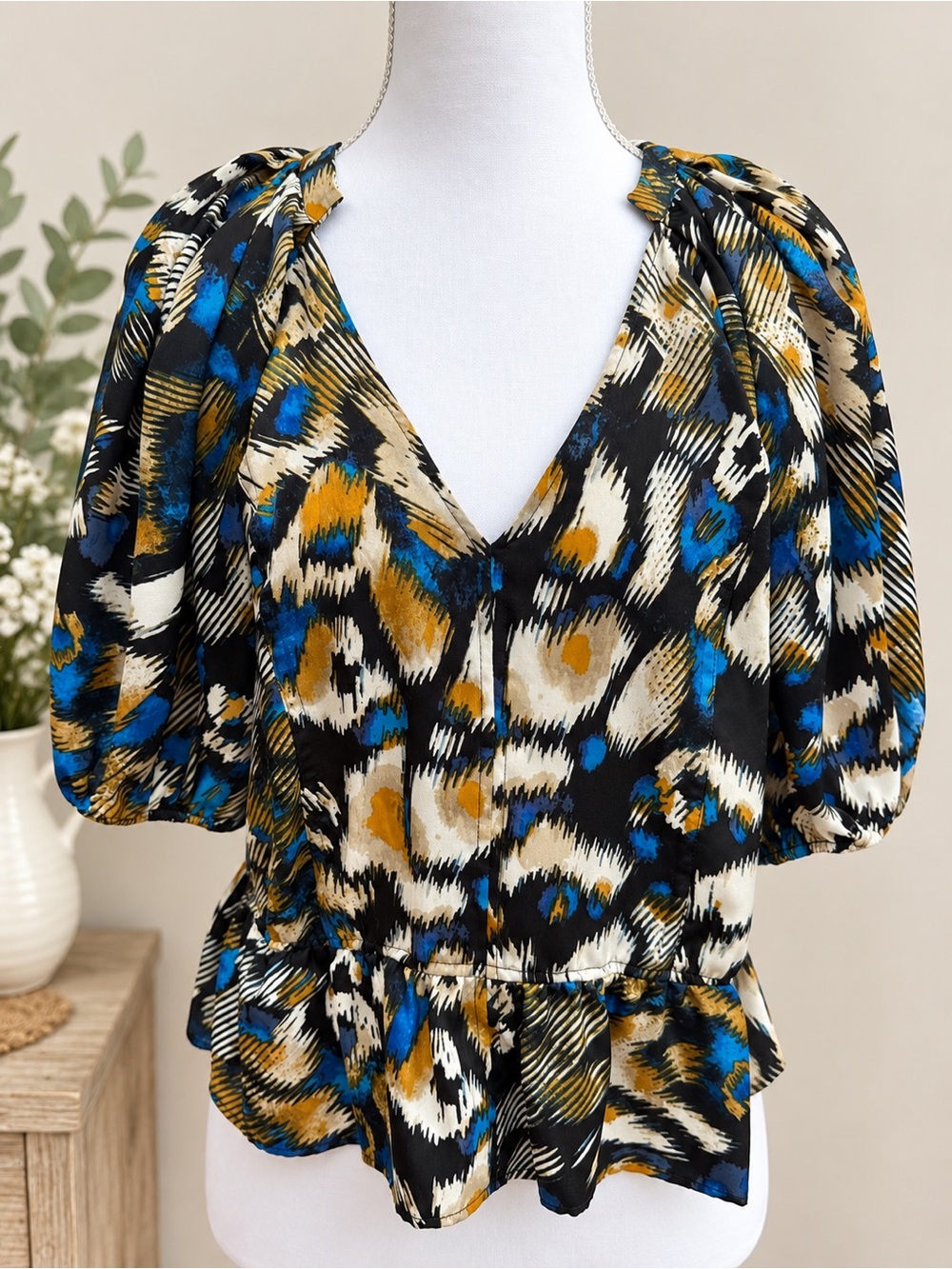DKNY Black Multicolor V-Neck Puff Sleeve Blouse